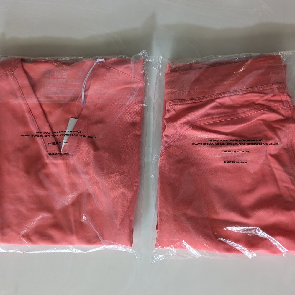 Figs casma 3 pockets XS and Kade pants XSP